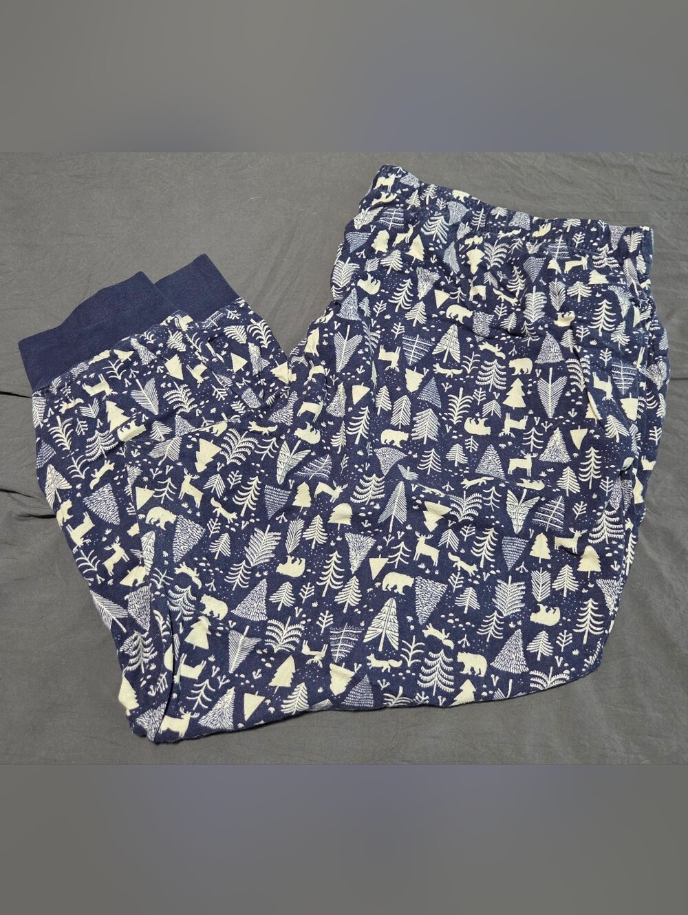 Old Navy Navy and Cream Forest Print Pajama Pants
